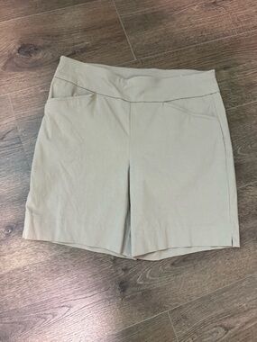 Chicos Beige Women's Stretch Ponte Shorts size 0.5